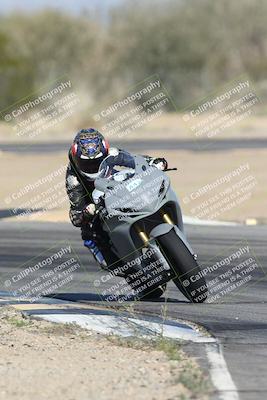 media/Jan-15-2026-Racers Edge (Thu) [[dfebeb70ab]]/2-A Group/Session 5 Turn 2/